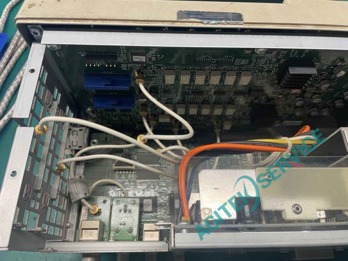 泰克AFG3102信號發生器儀器開機維修