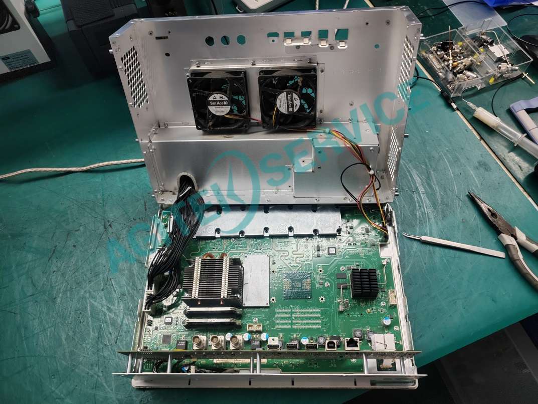 泰克MSO44示波器拆機照片 泰克MSO44示波器拆機照片